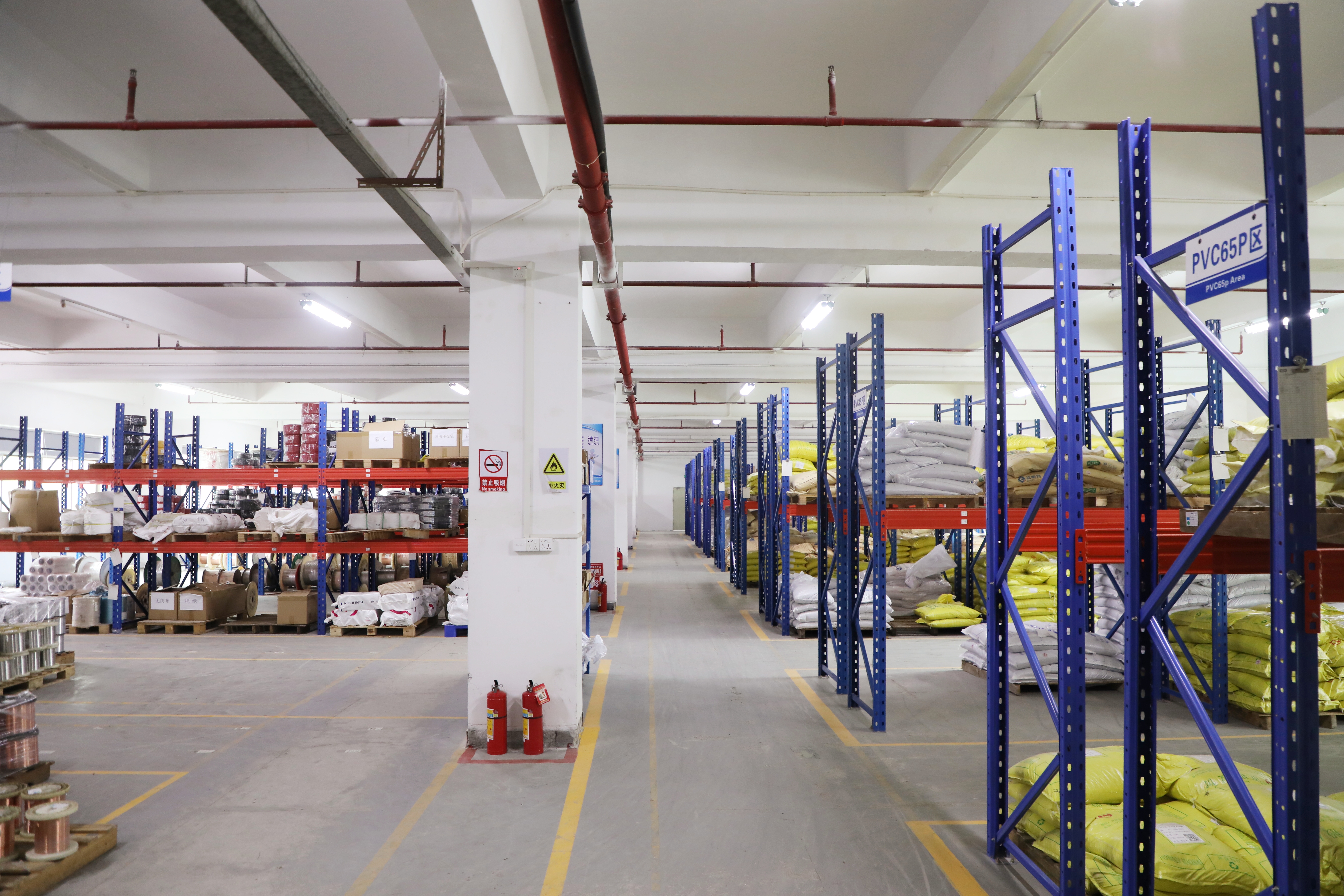 استكشاف أفضل خيارات كابل USB مقاومة للماء للاتصال السلس